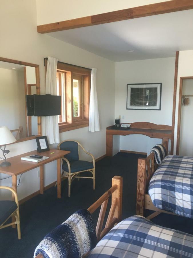 Arbutus Cove Guesthouse Metchosin Ngoại thất bức ảnh
